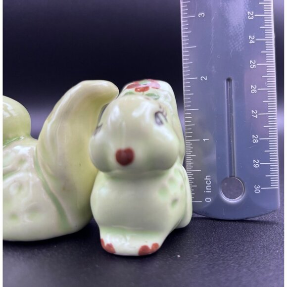 Vintage Ceramic Green Squirrel Salt & Pepper Shakers anthropomorphic. Eyelashes - Picture 4 of 5